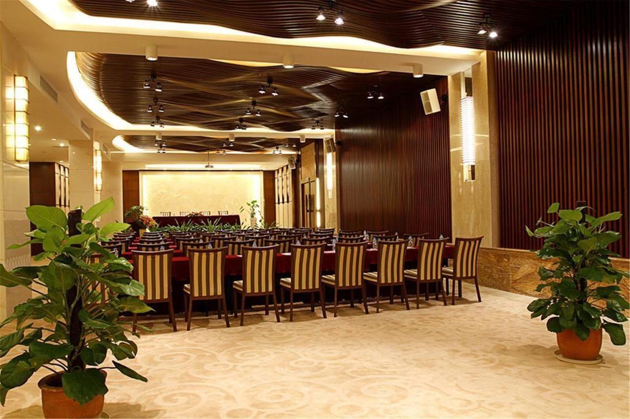 Marina Spa Hotel Sanya Exteriör bild